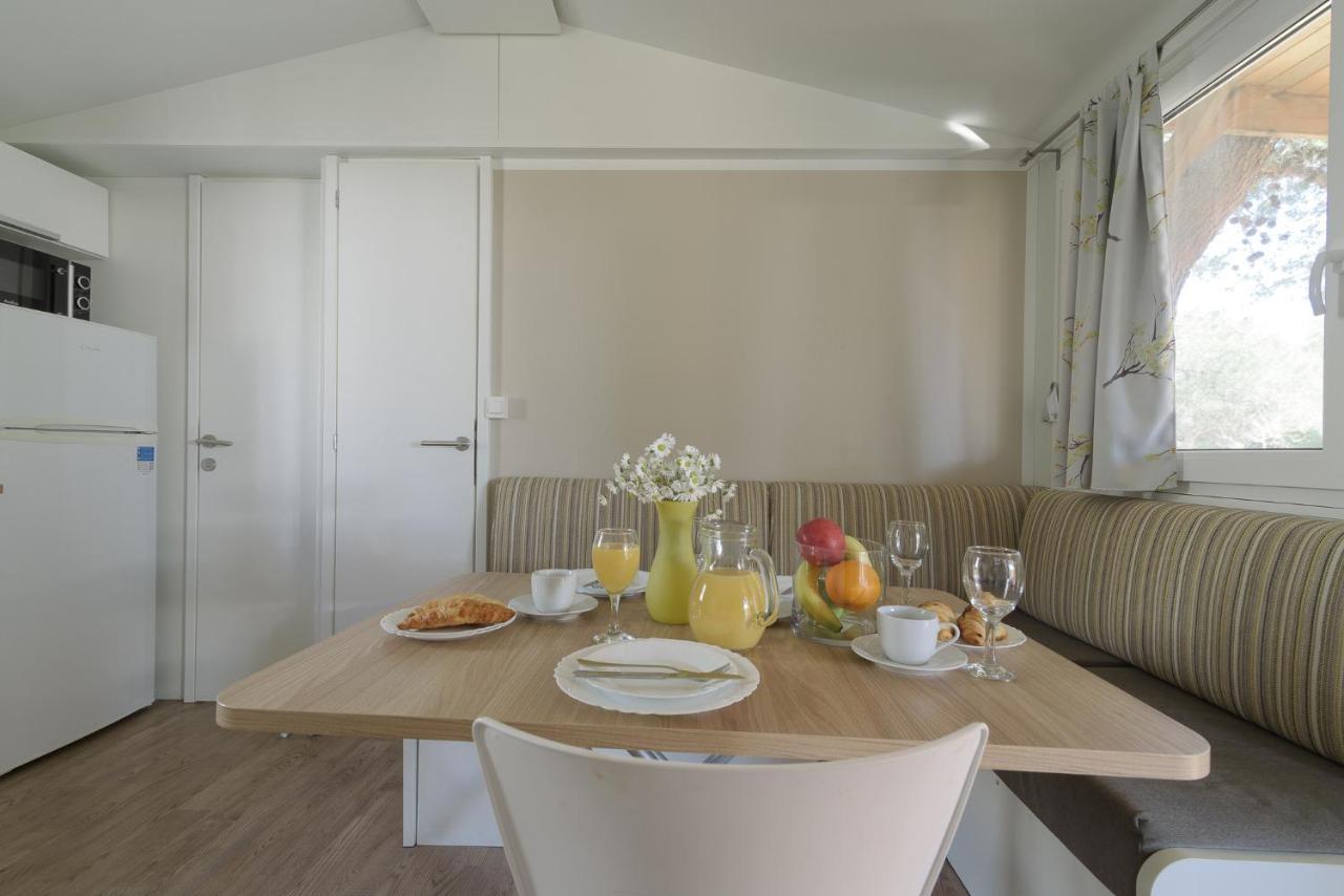 סגט ווראנייצה Salve Croatia Mobile Homes In Amadria Park Trogir מראה חיצוני תמונה