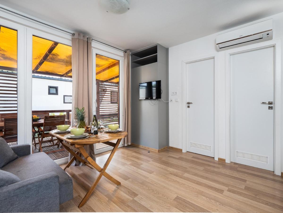 סגט ווראנייצה Salve Croatia Mobile Homes In Amadria Park Trogir מראה חיצוני תמונה